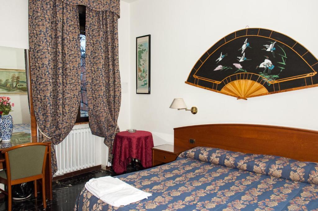פיאצ'נצה Vip Hotel מראה חיצוני תמונה
