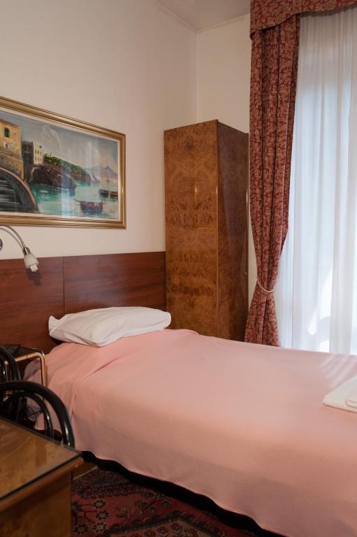 פיאצ'נצה Vip Hotel חדר תמונה